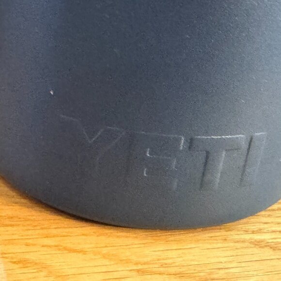 YETI Rambler Stainless Steel Mug with MagSlider Lid, Vacuum Insulated, Navy - Picture 5 of 14